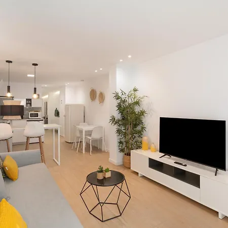 Апартаменти Strada Canteras *